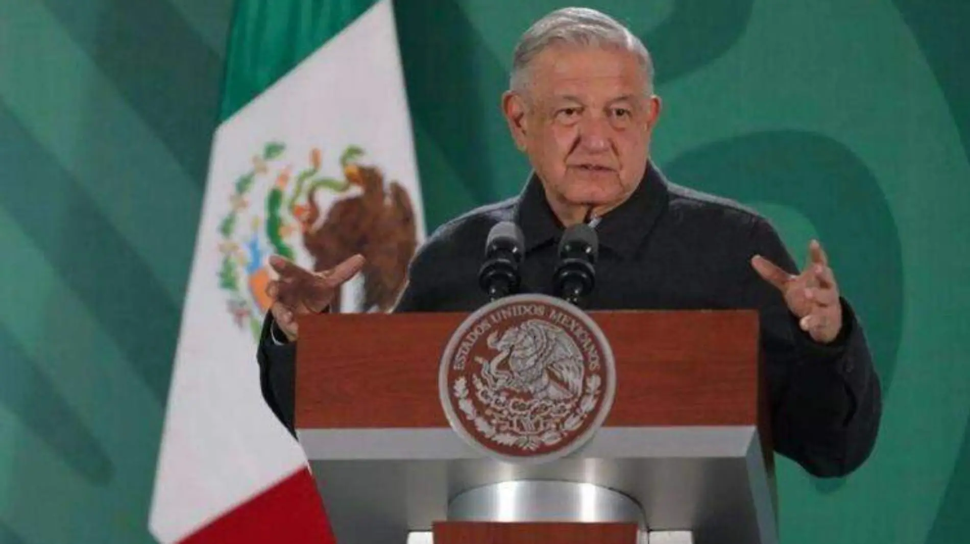 AMLO agradece palabras de Ken Salazar sobre reforma energética